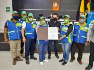 Lee más sobre el artículo Pescadores reciben tributo de la Asamblea