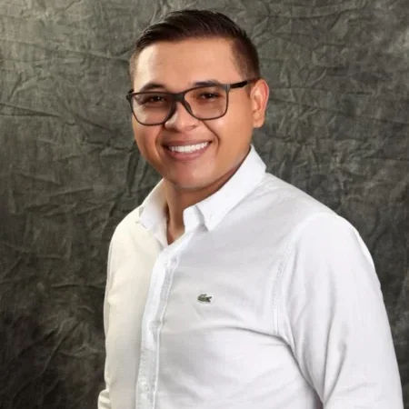 H.D-CASTRILLON-4a0c6615-qydpos0m96gc9jg72db1x5bn0c4gmluruu7i9ihn9w