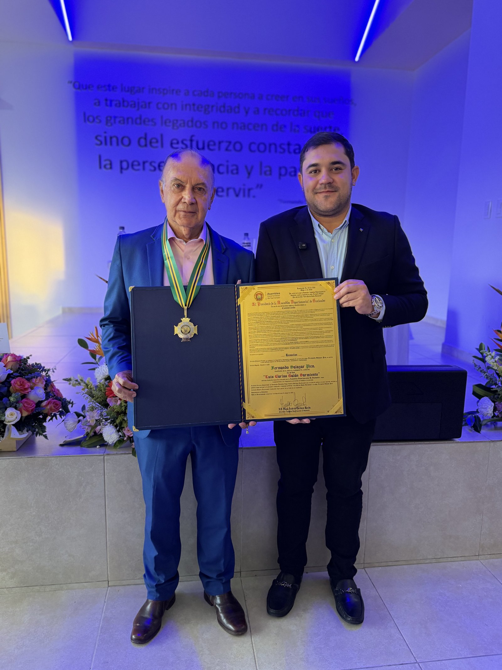 Asamblea de Santander exalta más de 30 años de trayectoria empresarial de Fernando Salazar Pico